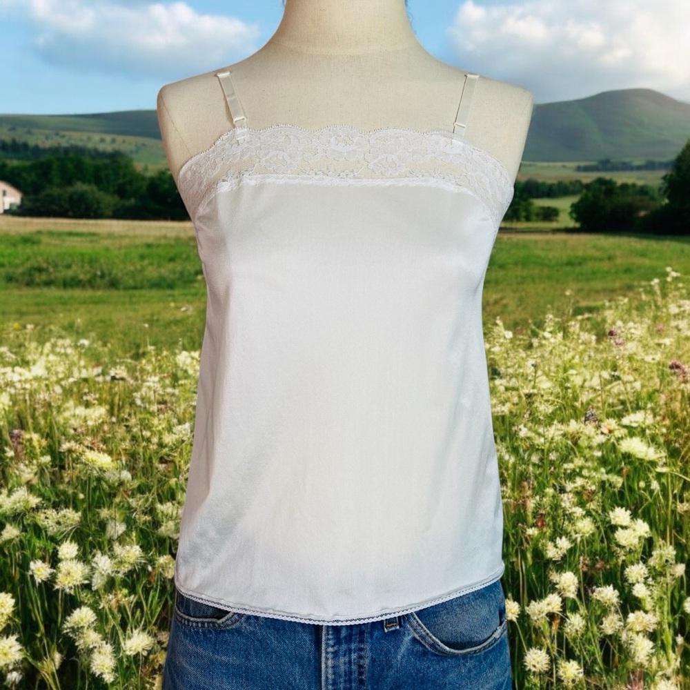 🚨LAST CHANCE Vintage Lace Camisole Slip Top